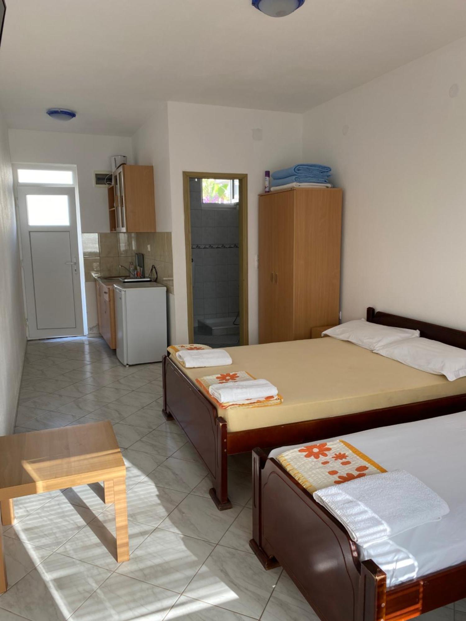 Apartments Vila Kurtagic Dobra Voda Extérieur photo